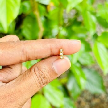 Triple stone ear stud(pair)