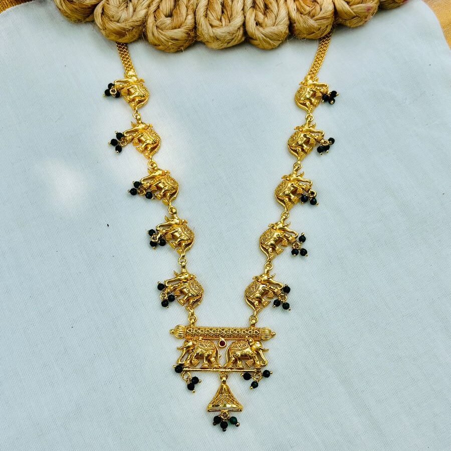 elephant motif necklace