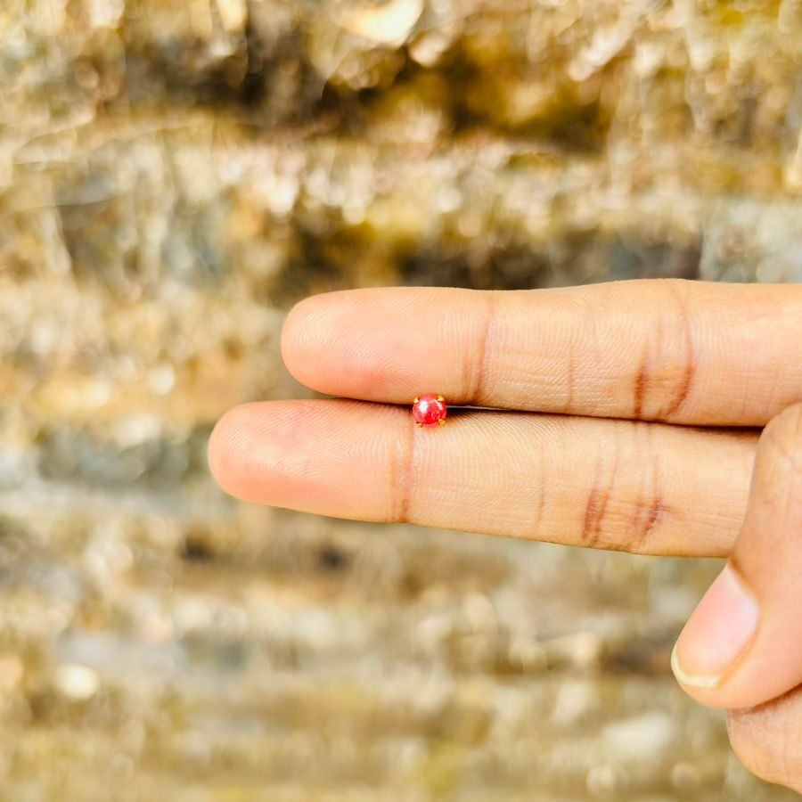 red stone stud