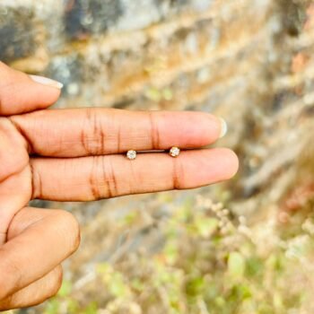 Single stone stud