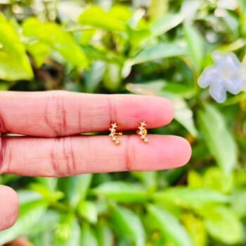 White Helix Stud (pair)