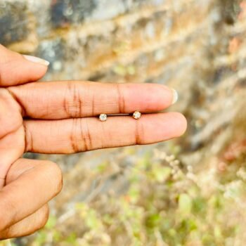 Single stone stud (pair)